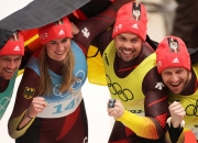 -约翰逊成功卫冕　金牌收入囊中的简单介绍