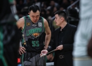 英雄联盟总决赛-包含湖北广厦不敌江苏肯帝亚，遭遇挑战的词条