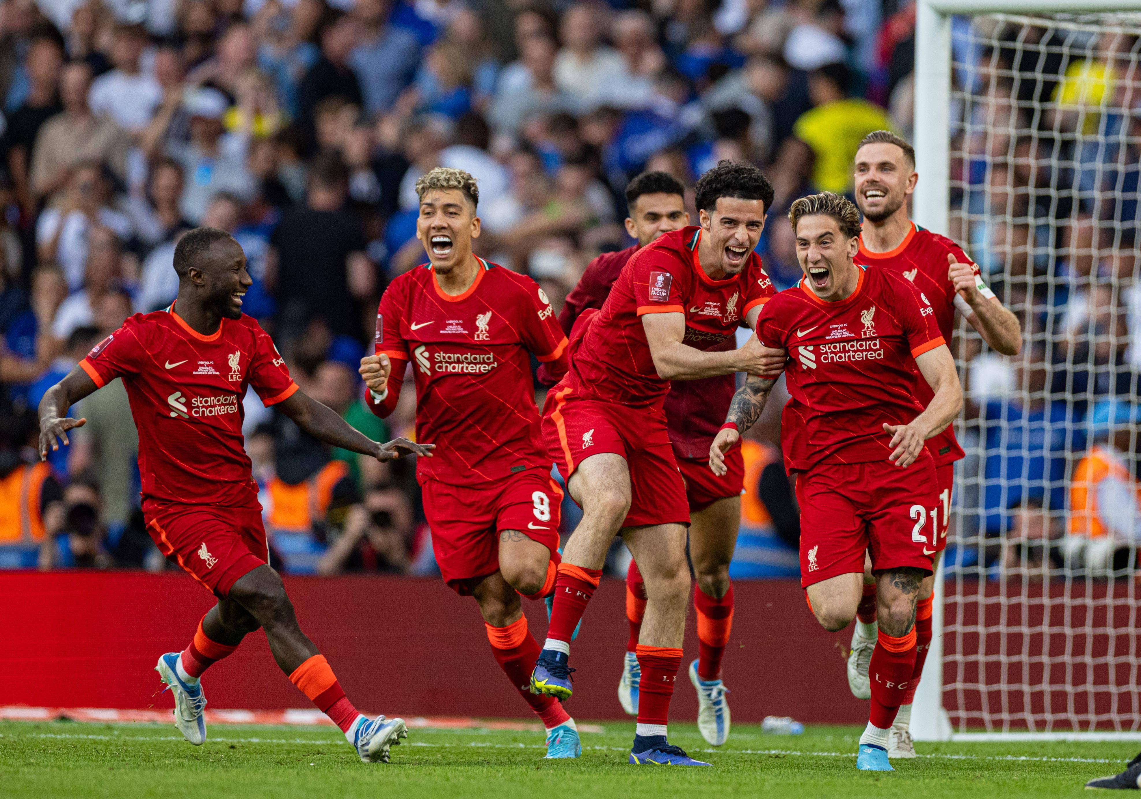 英格兰足球队力夺欧预赛冠军