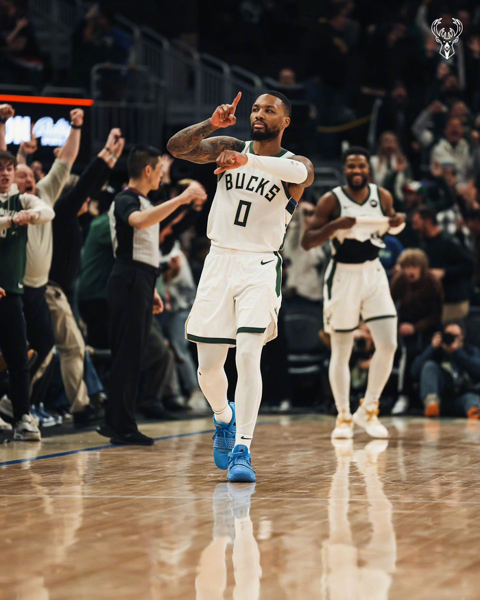 快船前锋利拉德展现全方位实力 快船前锋利拉德展现全方位实力