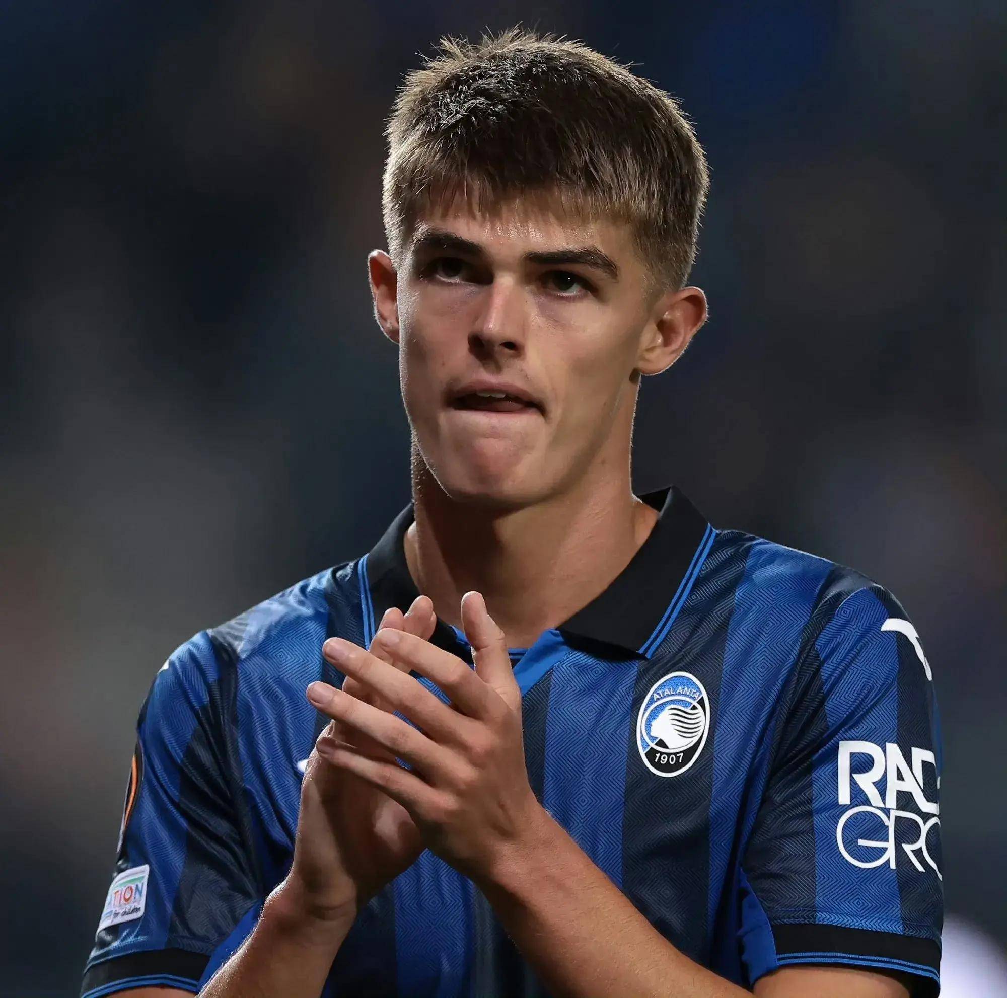 关于AC米兰客场失利，排名下滑风险加大的信息