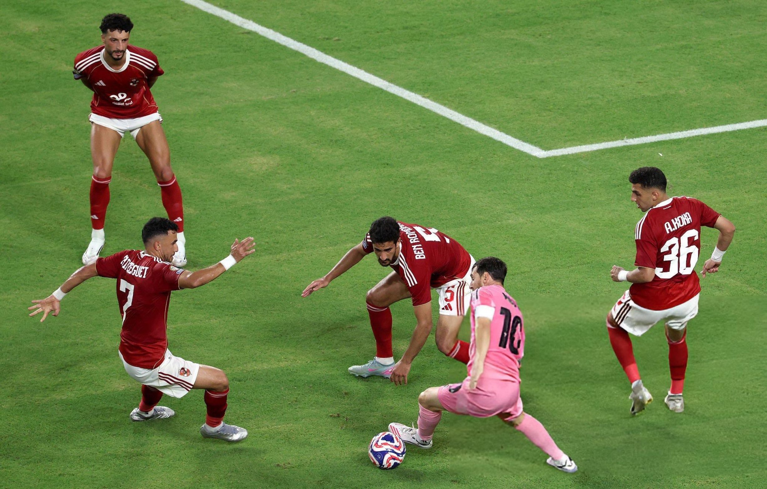 明斯特联门将神勇表现,贡献多次扑救 明斯特联门将神勇表现,贡献多次扑救