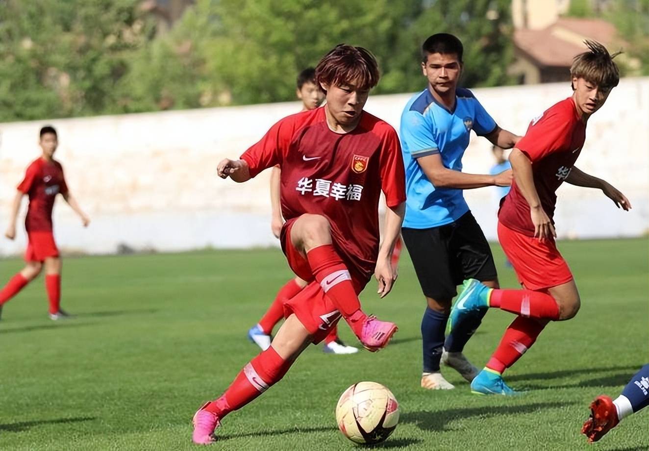河北华夏幸福客场挑战大连人