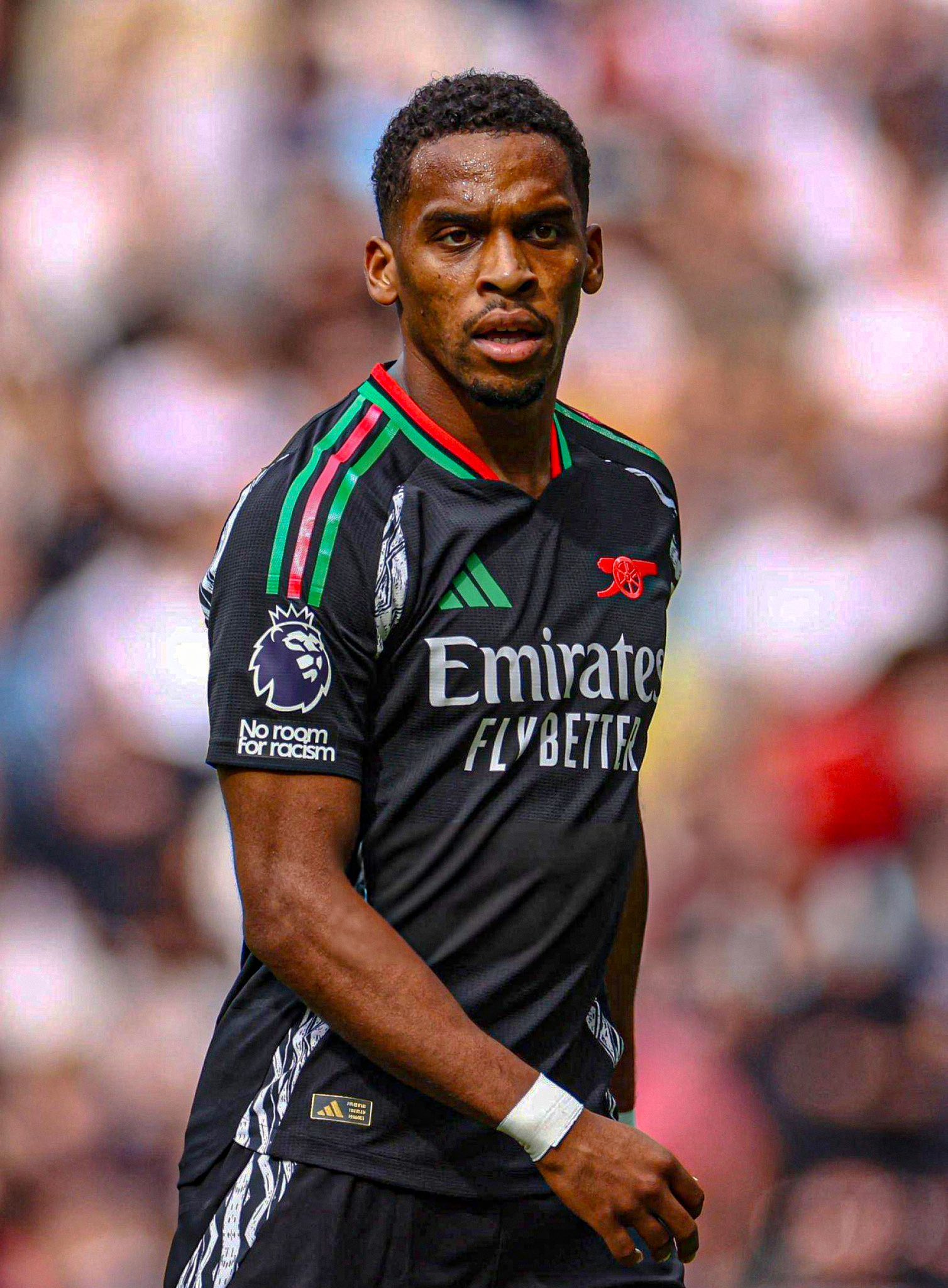 关于热刺后卫奥里耶因伤缺席，球队布防存隐患的信息