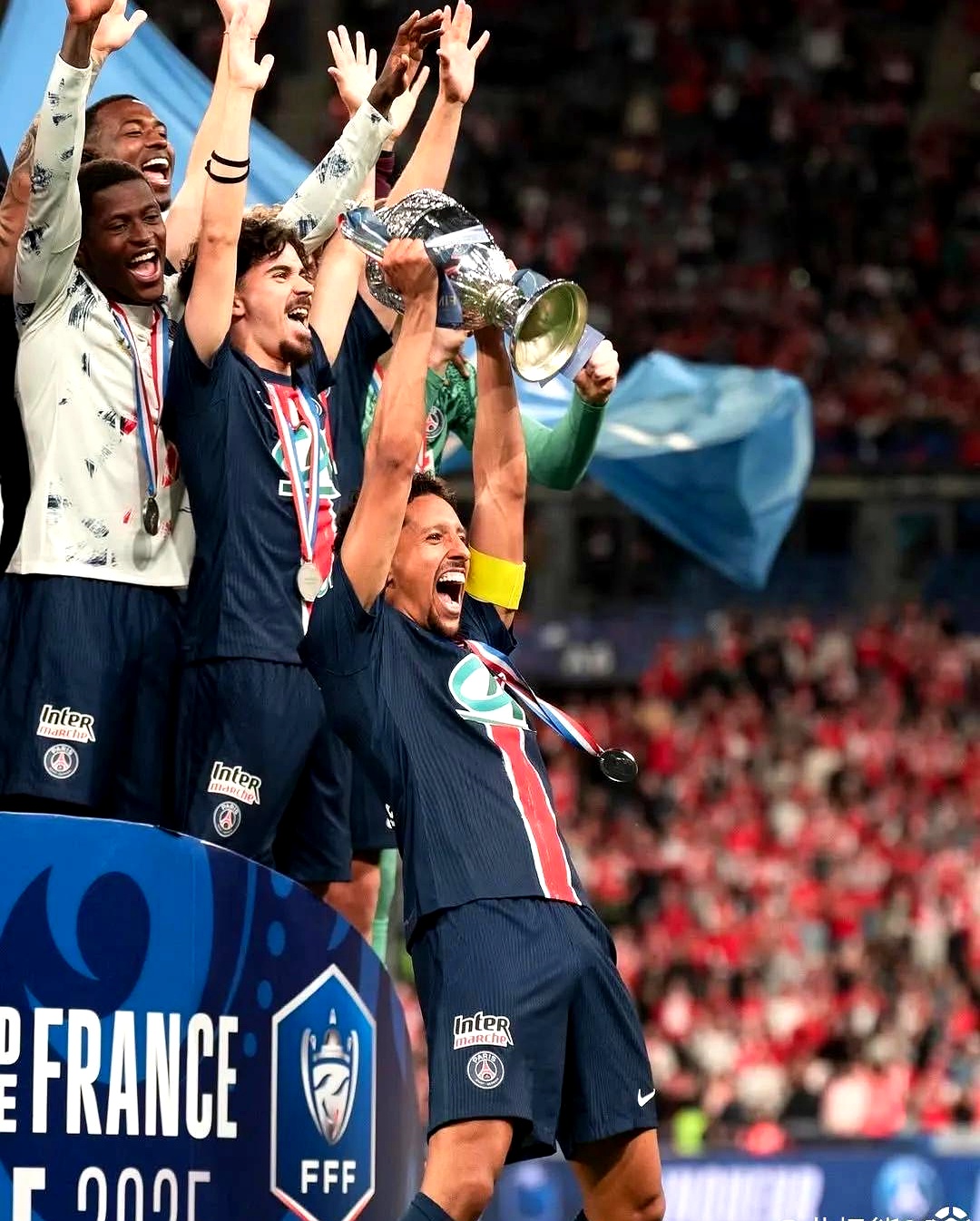 包含欧预赛胜利者诞生，前进之路更坚定的词条