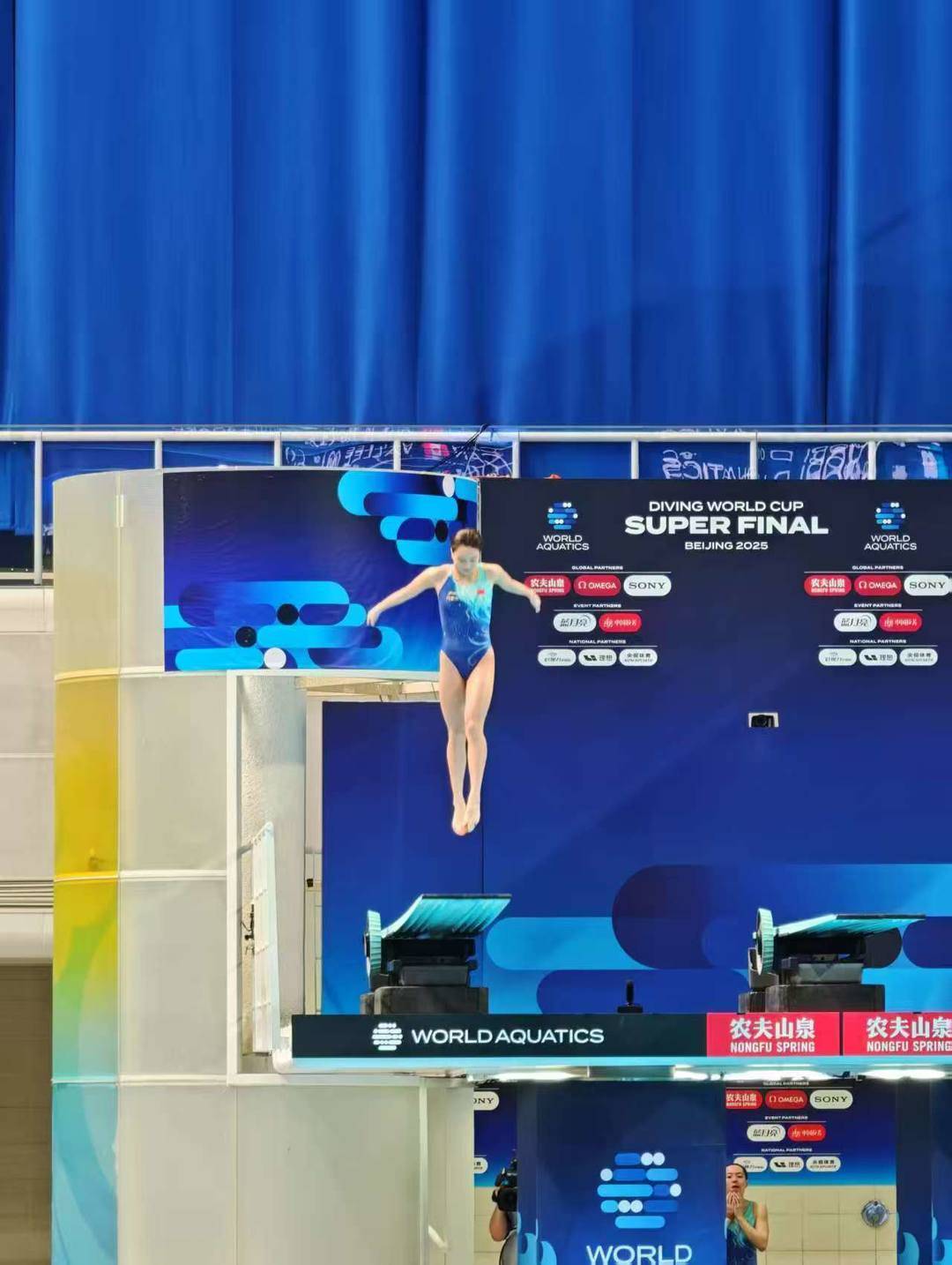 包含跳水选手技惊四座,夺得冠军的词条 包含跳水选手技惊四座,夺得冠军的词条