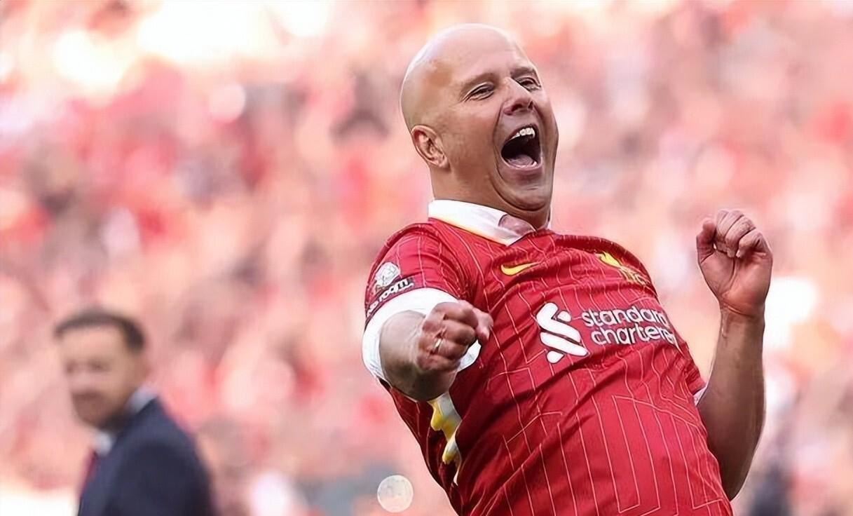 利物浦中场球员上演帽子戏法，成为焦点人物的简单介绍