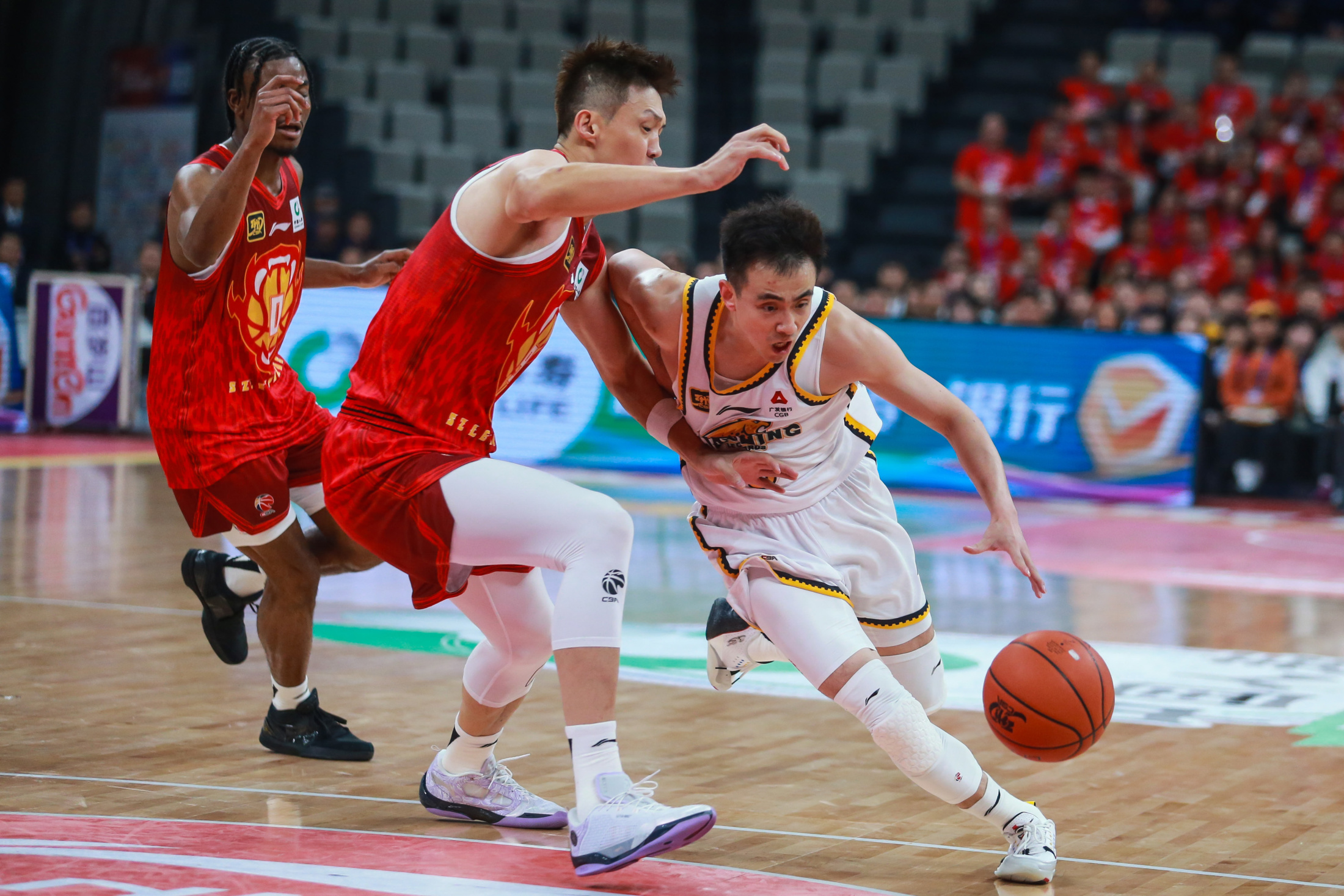 辽宁队力克北京队，赵继伟扛起全队