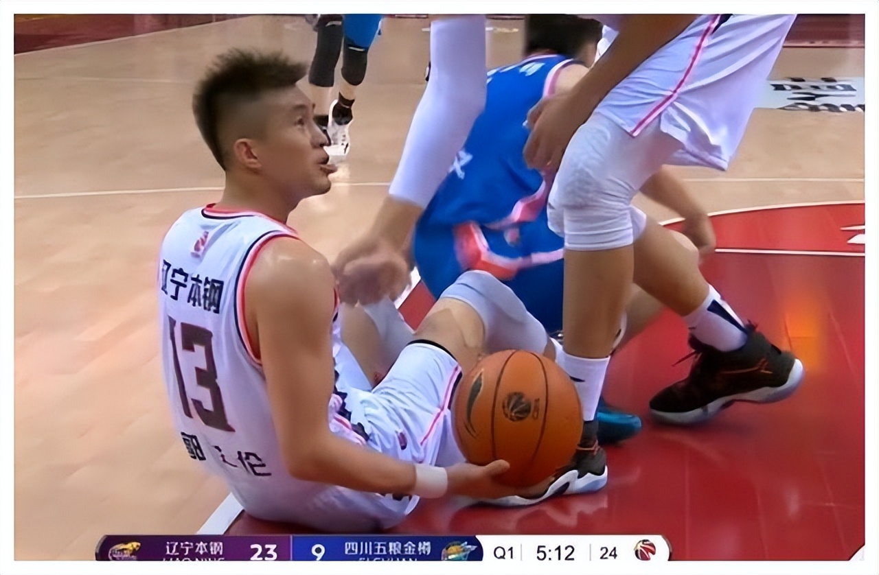 辽宁队力克北京队，赵继伟扛起全队