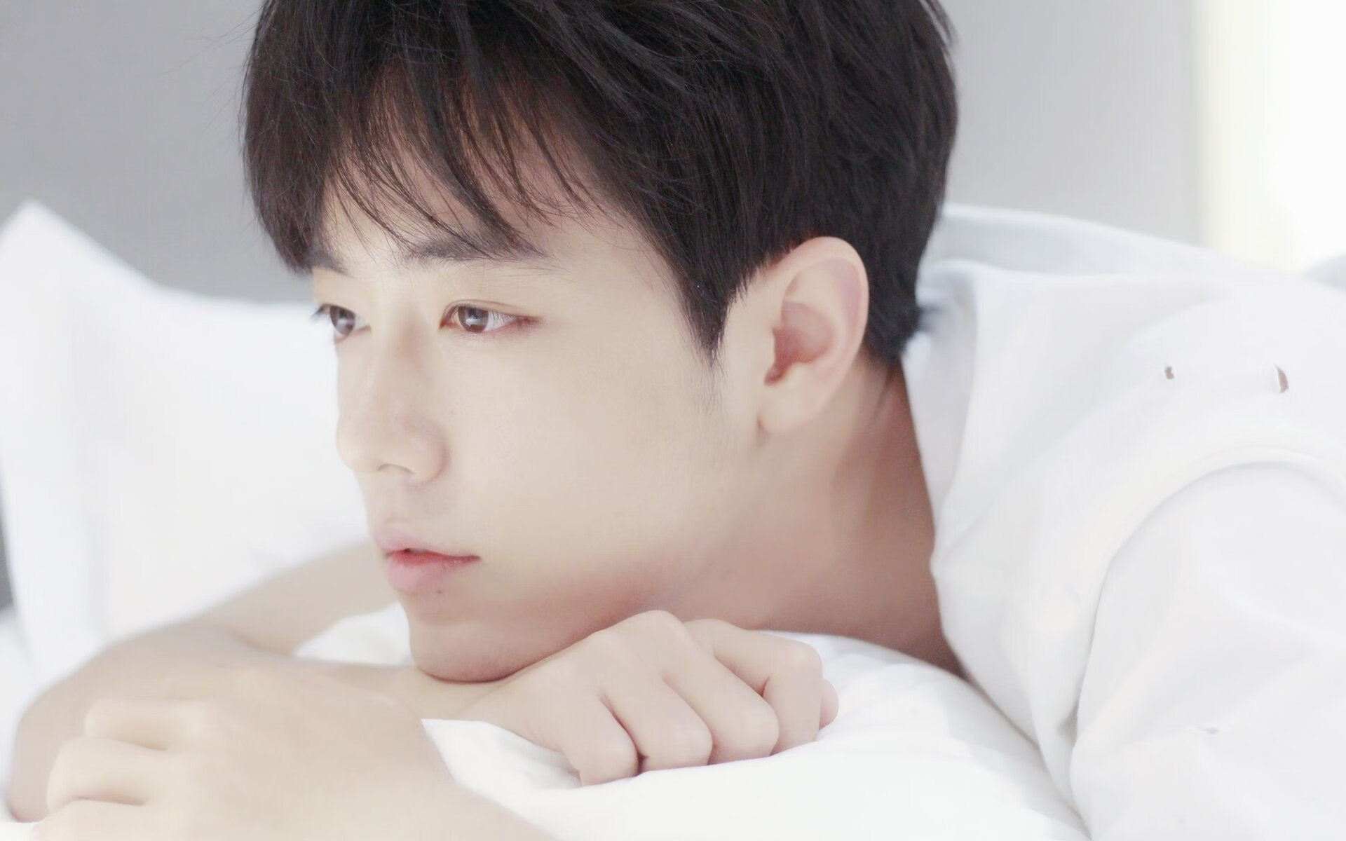 当威尔士终结勒沃库森，克瓦拉茨赫利亚在NBA总决赛接管了比赛，一个被超链接的体育宇宙